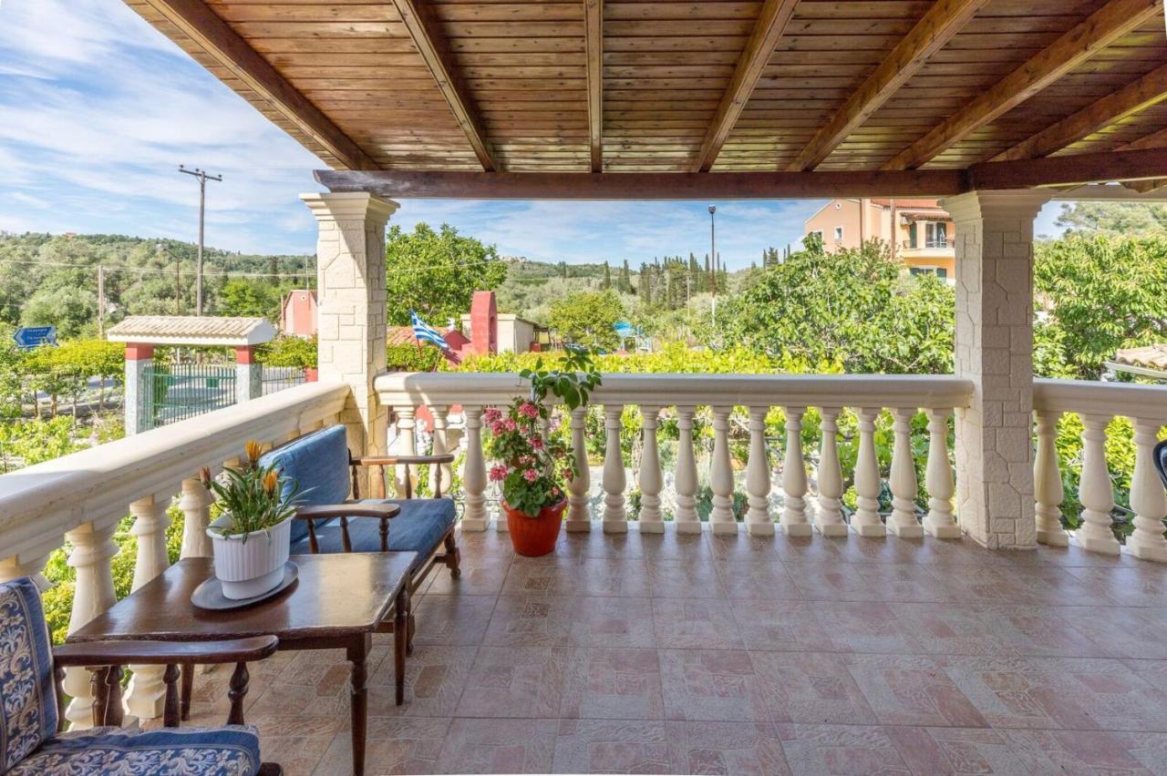 Malotu Resort Sinarádes Zewnętrze zdjęcie